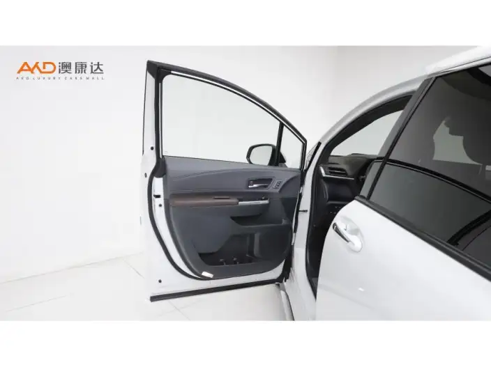 Granvia 2022 Model 2.5L Hybrid Ultimate Edition – фото 10