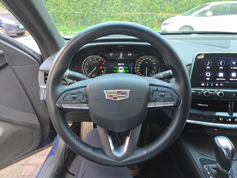 Cadillac CT4 2021 28T Style – фото 7