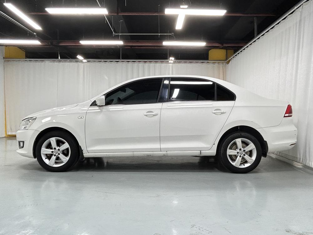 Volkswagen Santana 2015 модификация 1.4L Manual Com f ort Edition