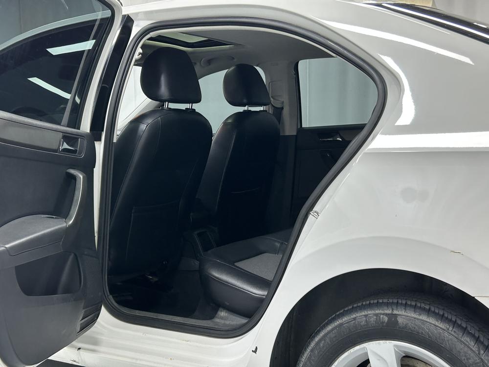 Volkswagen Santana 2015 модификация 1.4L Manual Com f ort Edition – фото 18