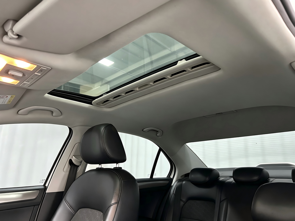Volkswagen Santana 2015 модификация 1.4L Manual Com f ort Edition – фото 19