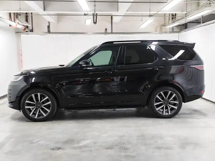 Land Rover Discovery 2023 Model 360PS R-Dynamic SE