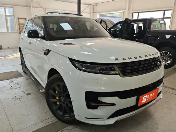 Range Rover Sport 2023 Model 3.0 L6 DYNAMIC SE