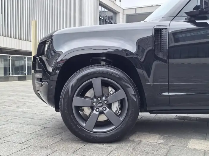 Land Rover Defender 2024 Model 110 3.0T P400 X-Dynamic HSE – фото 10