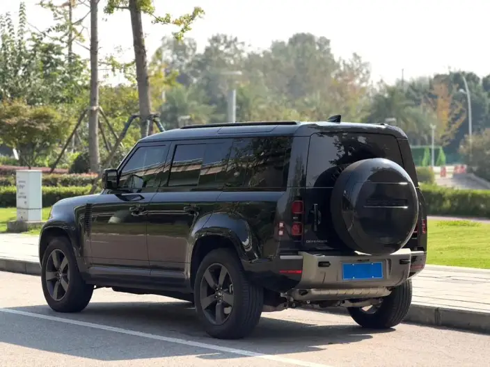 Land Rover Defender 2024 Model 110 3.0T P400 X-Dynamic HSE