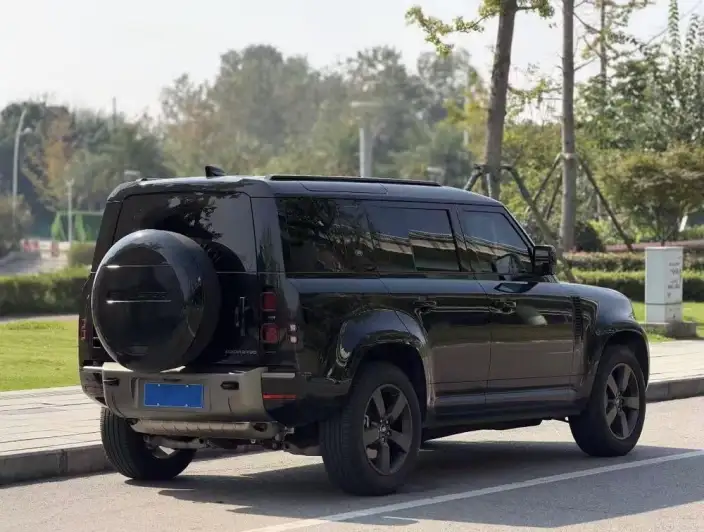 Land Rover Defender 2024 Model 110 3.0T P400 X-Dynamic HSE – фото 5