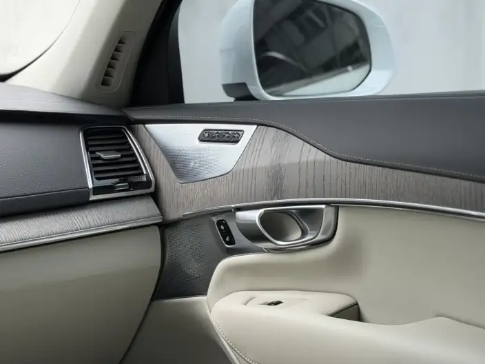 Volvo XC90 2023 Model B6 Smart Elegance Deluxe Edition 7 seat – фото 7