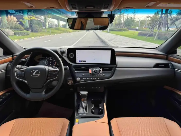 Lexus ES 2024 Model 200 Premium – фото 9