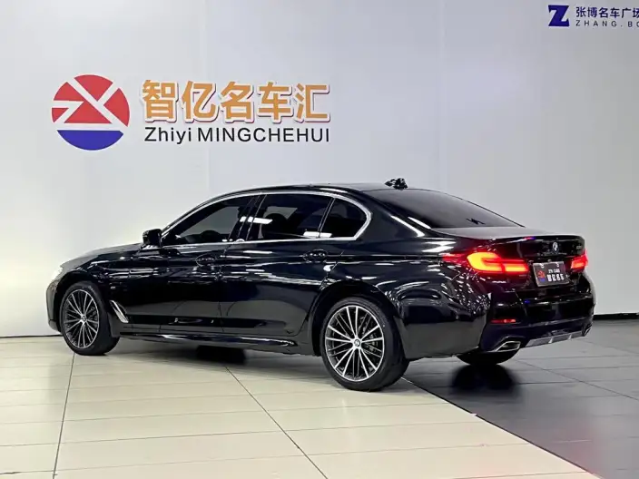BMW 5 Series 2023 Model 530Li Leading Model M Sports Set – фото 5