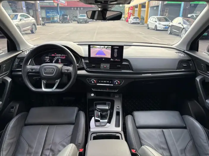 Audi Q5L 2023 Model 40T Luxury Dynamic Model – фото 7