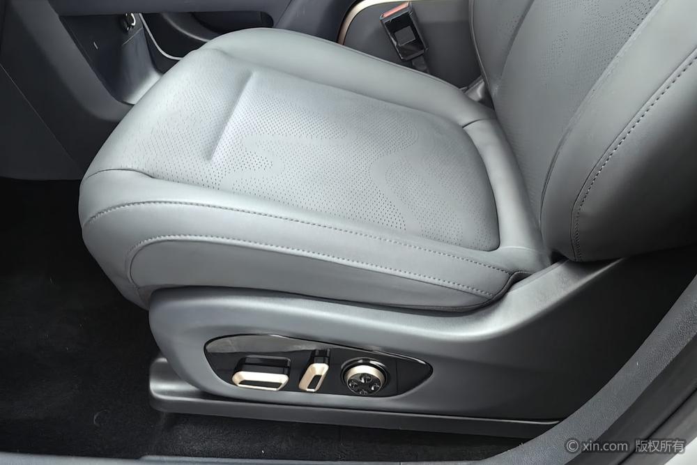 Kia Edition 008 2024 модификация 210Max Extended Range Edition 6 seat – фото 18