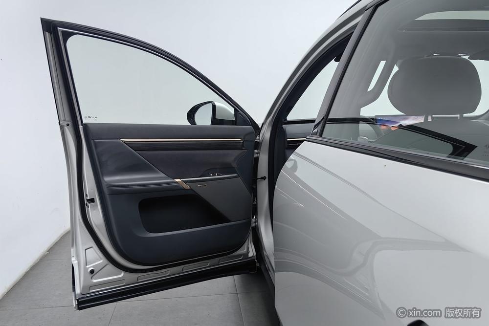 Kia Edition 008 2024 модификация 210Max Extended Range Edition 6 seat – фото 21
