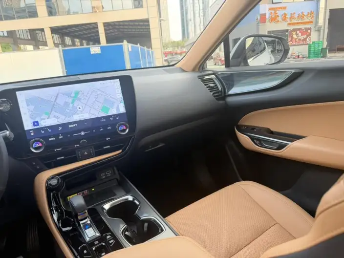 Lexus NX PHEV 2022 Model 400h+ Enjoy Ling Edition – фото 8