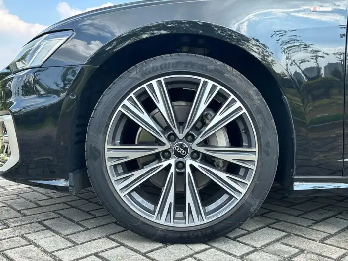 Audi A6L 2024 Model 45 TFSI quattro Exclusive Dynamic Model – фото 9