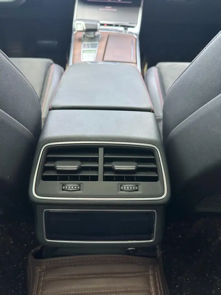 Audi A6L 2024 Model 45 TFSI quattro Exclusive Dynamic Model – фото 10