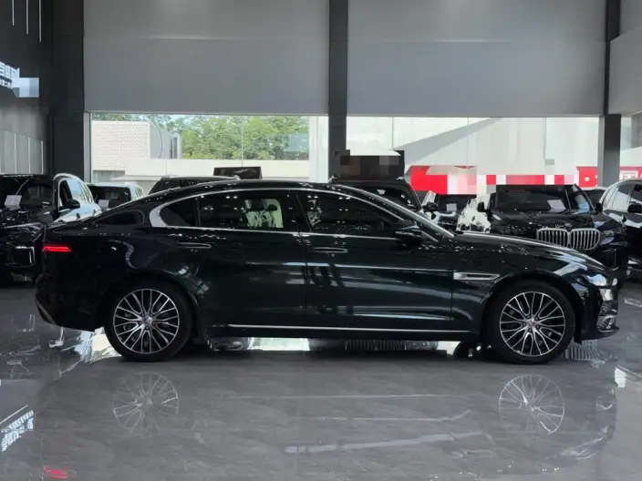 Jaguar XE L 2022 Model 2.0T 250PS R-DYNAMIC S Enterprising Sports Edition – фото 5