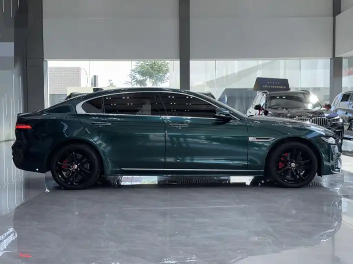 Jaguar XE L 2022 Model 2.0T 250PS R-DYNAMIC S Enterprising Sports Edition – фото 5