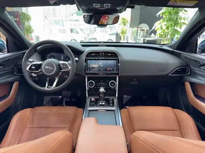 Jaguar XE L 2022 Model 2.0T 250PS R-DYNAMIC S Enterprising Sports Edition – фото 6