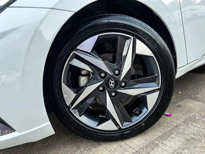 Hyundai Ioniq 2021 Model 1.5L CVT GLX Elite Edition – фото 6