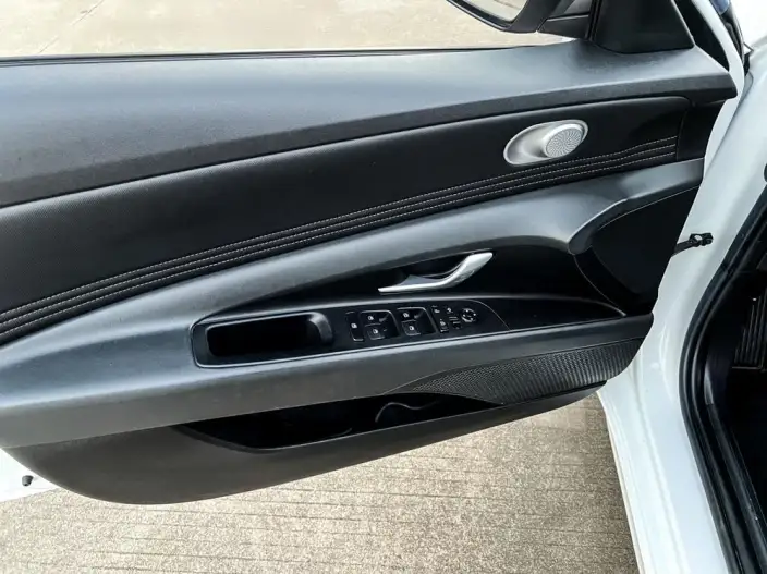 Hyundai Ioniq 2021 Model 1.5L CVT GLX Elite Edition – фото 8