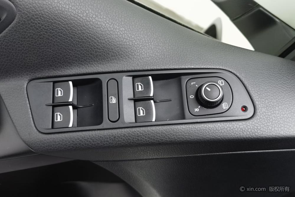 Volkswagen Tiguan 2017 300TSI Automatic 2WD Silk Road Comfort – фото 23