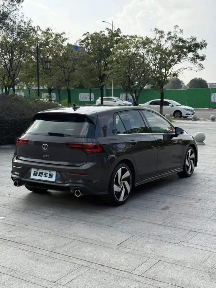 Volkswagen Golf GTI 2023 Model 380TSI DSG GTI – фото 6