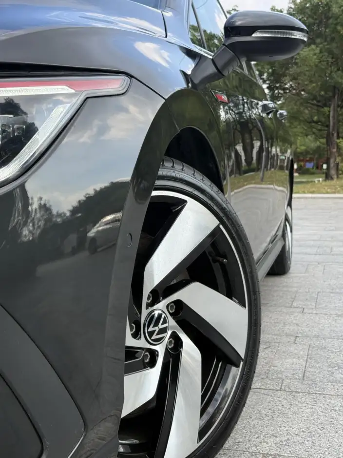 Volkswagen Golf GTI 2023 Model 380TSI DSG GTI – фото 8