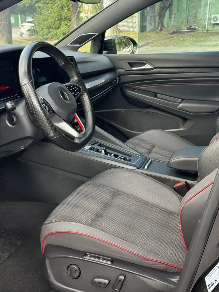 Volkswagen Golf GTI 2023 Model 380TSI DSG GTI – фото 9