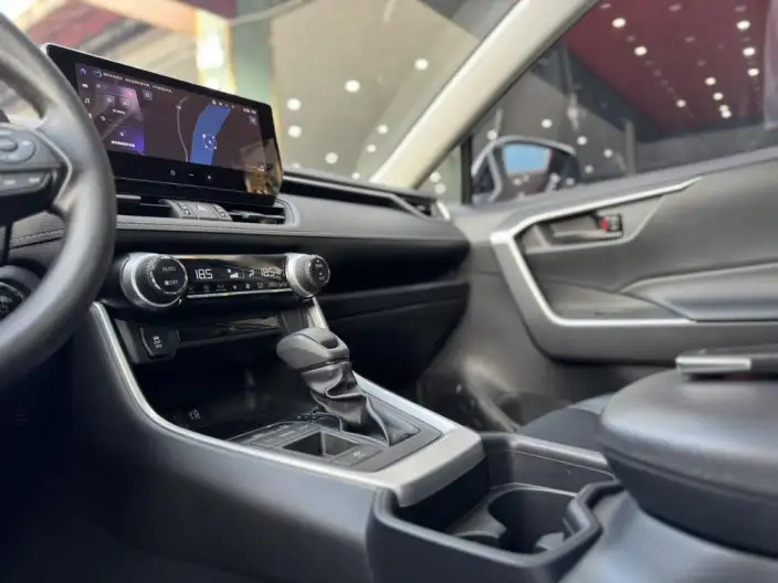 Toyota RAV4 2023 Model Intelligent Hybrid 2.5L E-CVT 2WD Elite Edition – фото 8