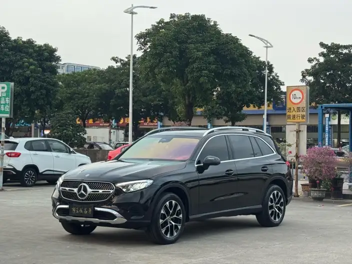 Mercedes-Benz GLC 2026 Model GLC 260 L 4MATIC Classic Edition 5 seat – фото 1