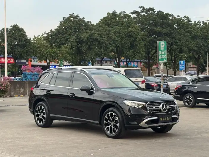 Mercedes-Benz GLC 2026 Model GLC 260 L 4MATIC Classic Edition 5 seat – фото 2