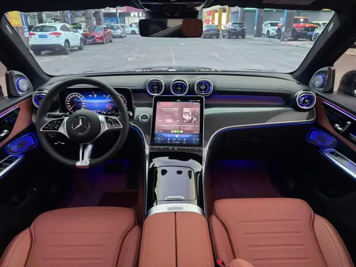 Mercedes-Benz GLC 2026 Model GLC 260 L 4MATIC Classic Edition 5 seat – фото 8