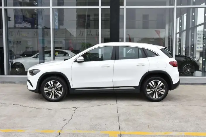 Mercedes-Benz GLA 2024 Model GLA 200 – фото 3