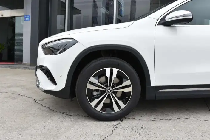 Mercedes-Benz GLA 2024 Model GLA 200 – фото 10