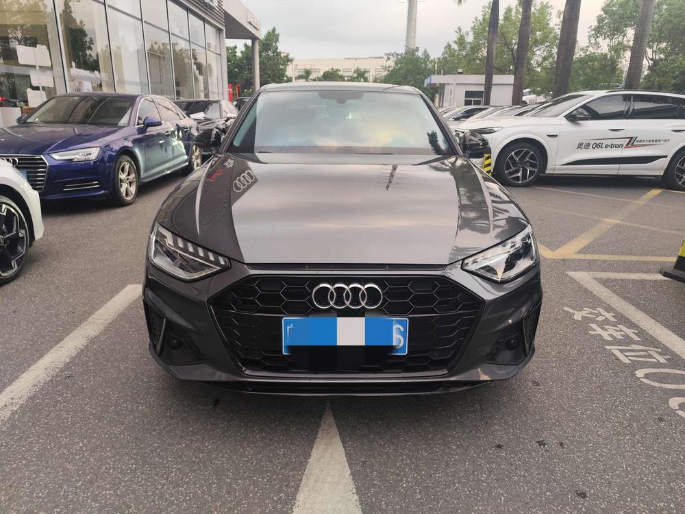 Audi A4L 2022 40 TFSI Luxury Dynamic