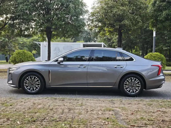 Hongqi H5 2024 Model 1.5T DCT Flag Rhythm Edition