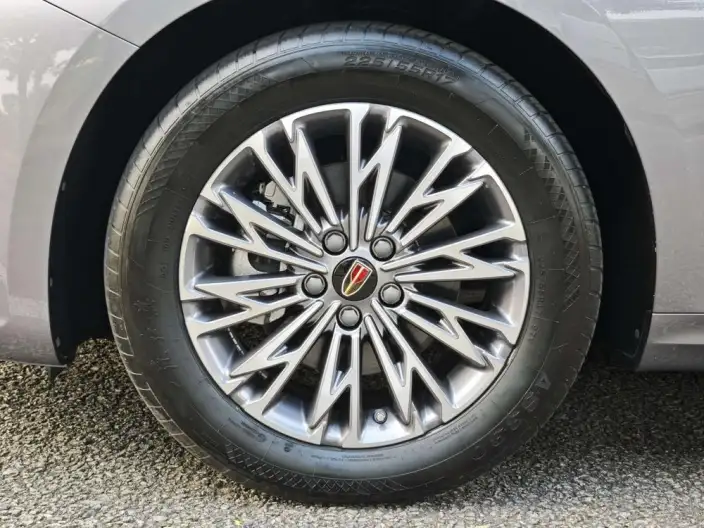 Hongqi H5 2024 Model 1.5T DCT Flag Rhythm Edition – фото 8