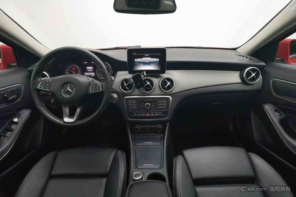 Mercedes-Benz GLA 2016 GLA 200 Dynamic – фото 12