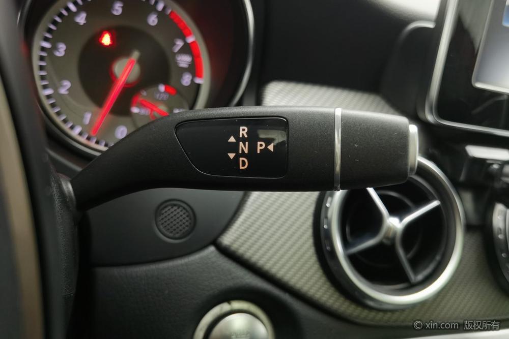 Mercedes-Benz GLA 2016 GLA 200 Dynamic – фото 15