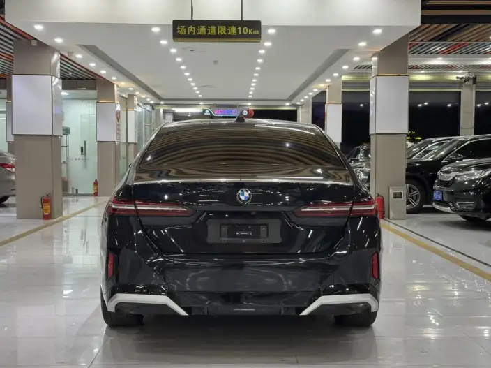 BMW 5 Series 2024 Model 530Li Leading Model M Sports Set – фото 5