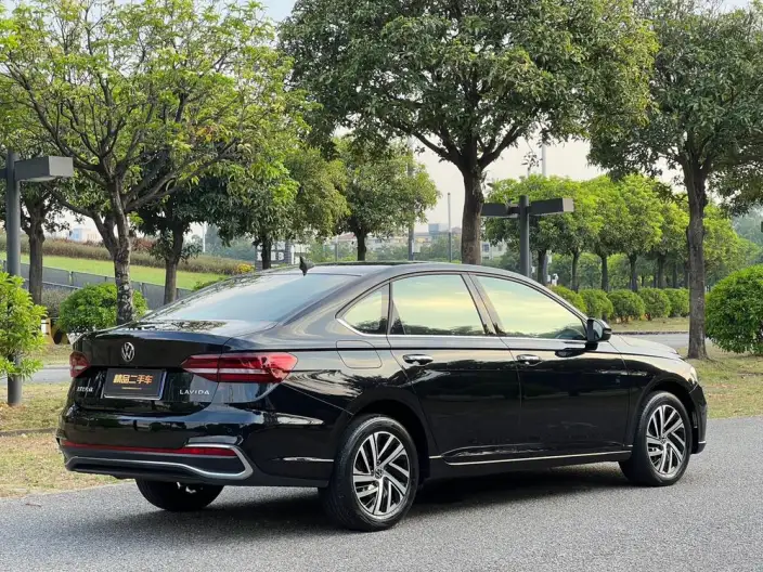 Volkswagen Lavida 2023 Model 1.5L Automatic Manyi Edition – фото 7