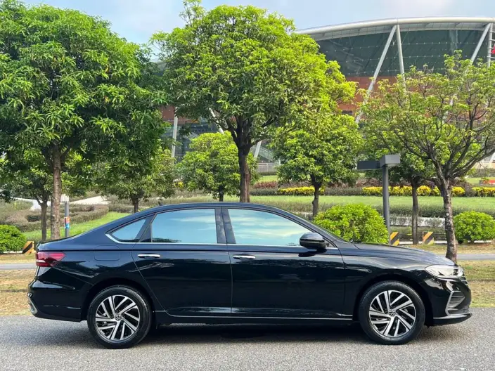 Volkswagen Lavida 2023 Model 1.5L Automatic Manyi Edition – фото 8