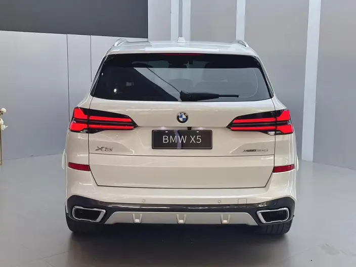 BMW X5 2023 Model xDrive30Li M Sports Set