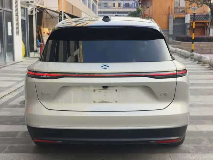 NIO ES8 2023 Model 75kWh – фото 6