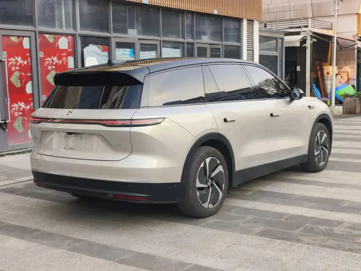 NIO ES8 2023 Model 75kWh – фото 7