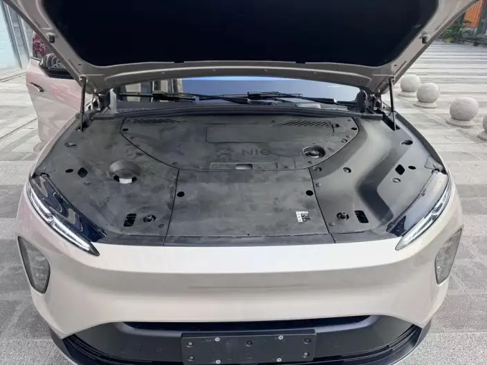 NIO ES8 2023 Model 75kWh – фото 9