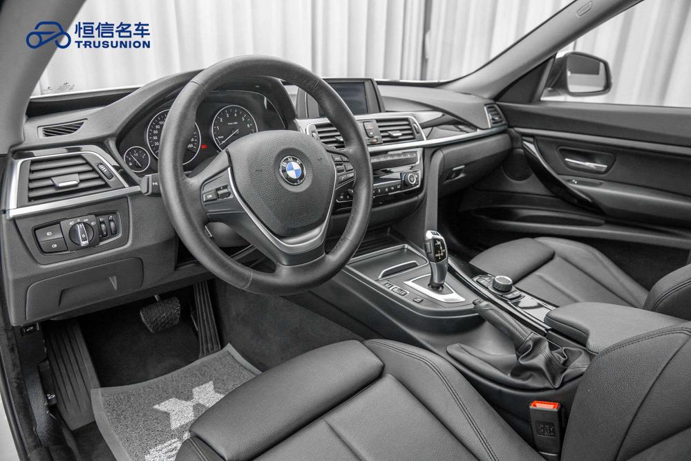 BMW 3 Series GT 2018 320i Fashion – фото 14