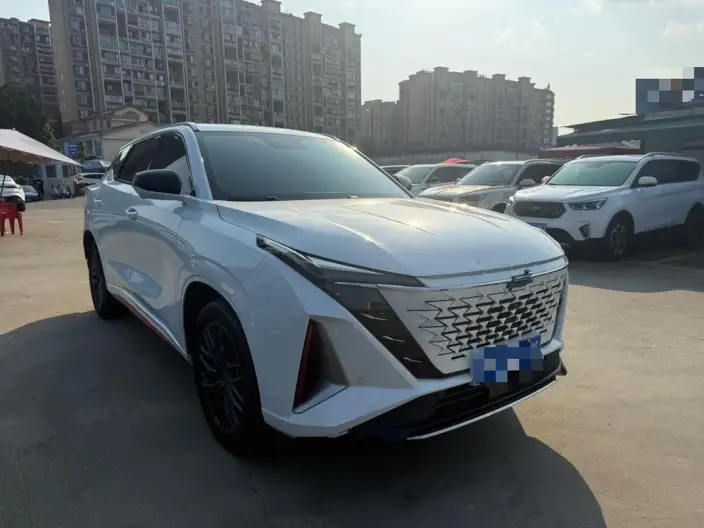 Changan Auchan Z6 2023 Model Blue whale 1.5T DCT Smart Prestige Model