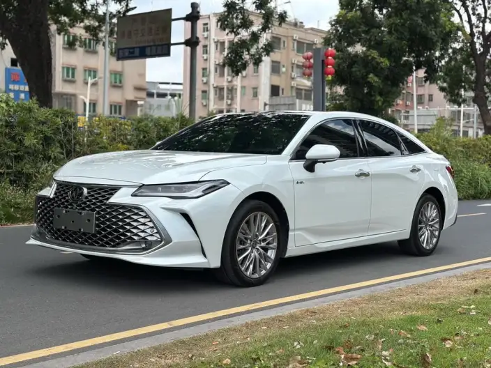 Toyota Avalon 2024 Model Intelligent Hybrid 2.0L E-CVT Premium Edition