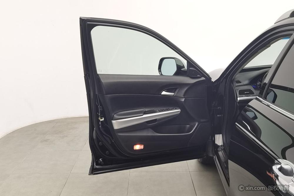Honda Crosstour 2014 модификация 2.4L Deluxe Edition – фото 20